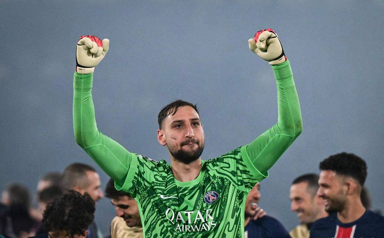 26岁意大利国门多纳鲁马陷进退两难境地，面临无球可踢的困境